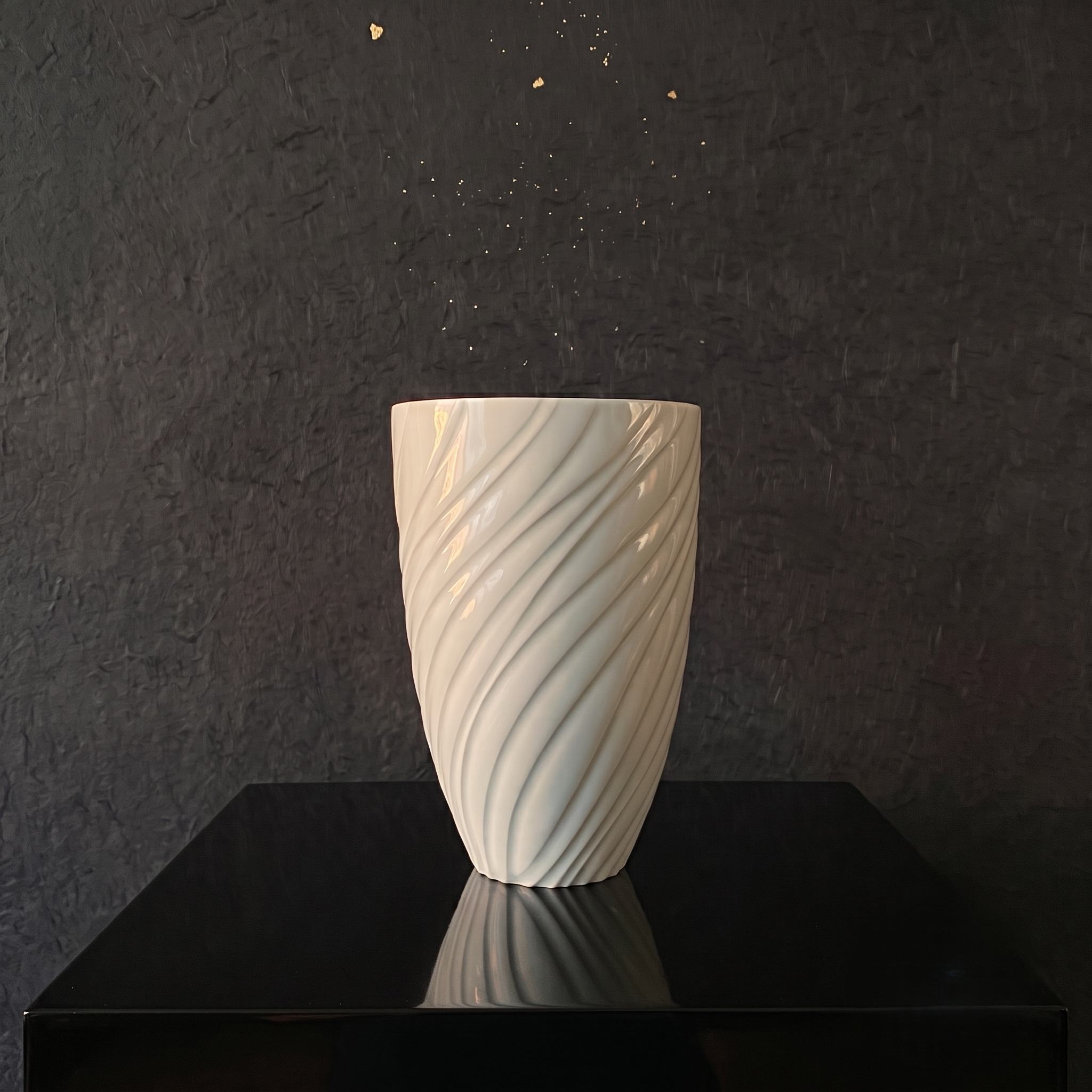 ゆらぎ彫 花器/Yuragi-bori Flower Vase